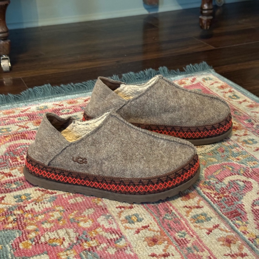 UGG Tan Slip-On Shoes with Red Trim